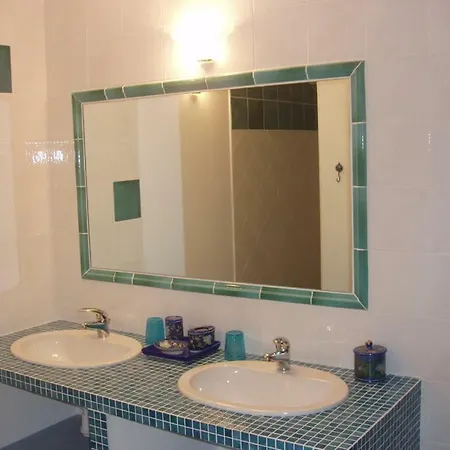 Le Moulinage Bed & Breakfast